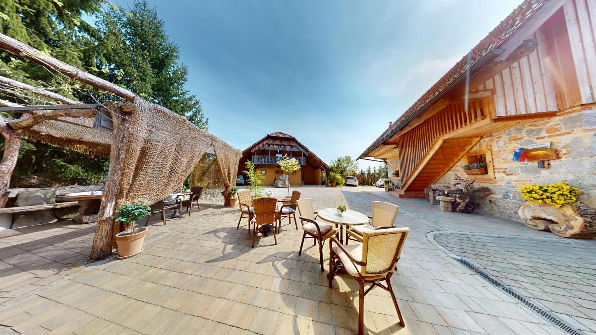 Resort Hisa Ida - Apartments With Hot Tub And Sauna Ivancna Gorica Exteriör bild