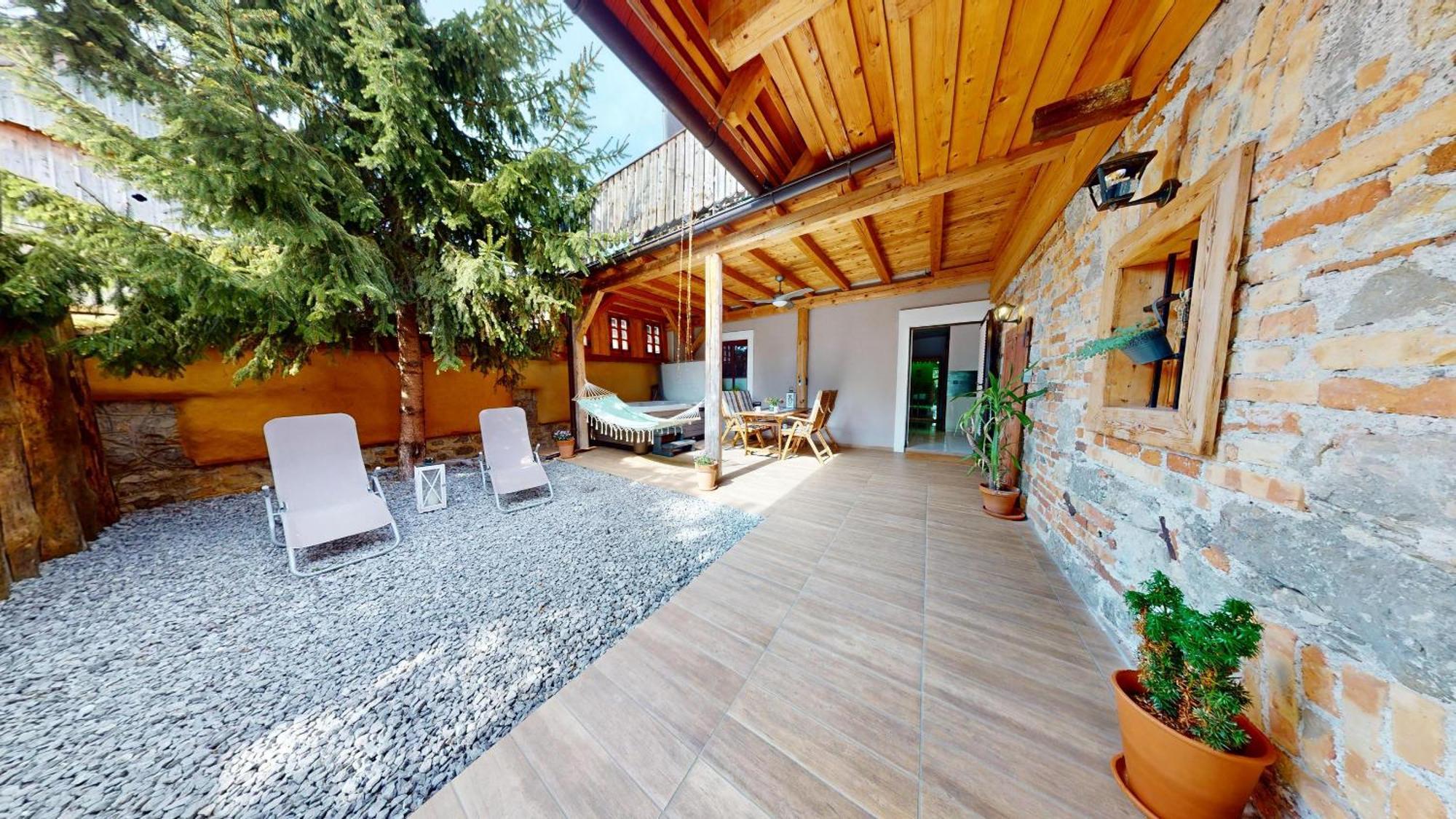 Resort Hisa Ida - Apartments With Hot Tub And Sauna Ivancna Gorica Exteriör bild