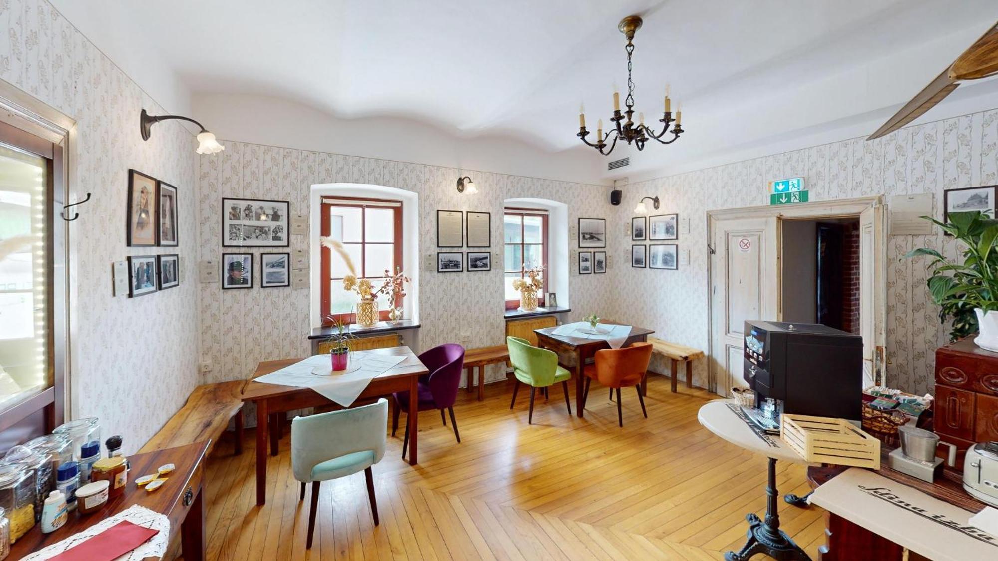 Resort Hisa Ida - Apartments With Hot Tub And Sauna Ivancna Gorica Exteriör bild