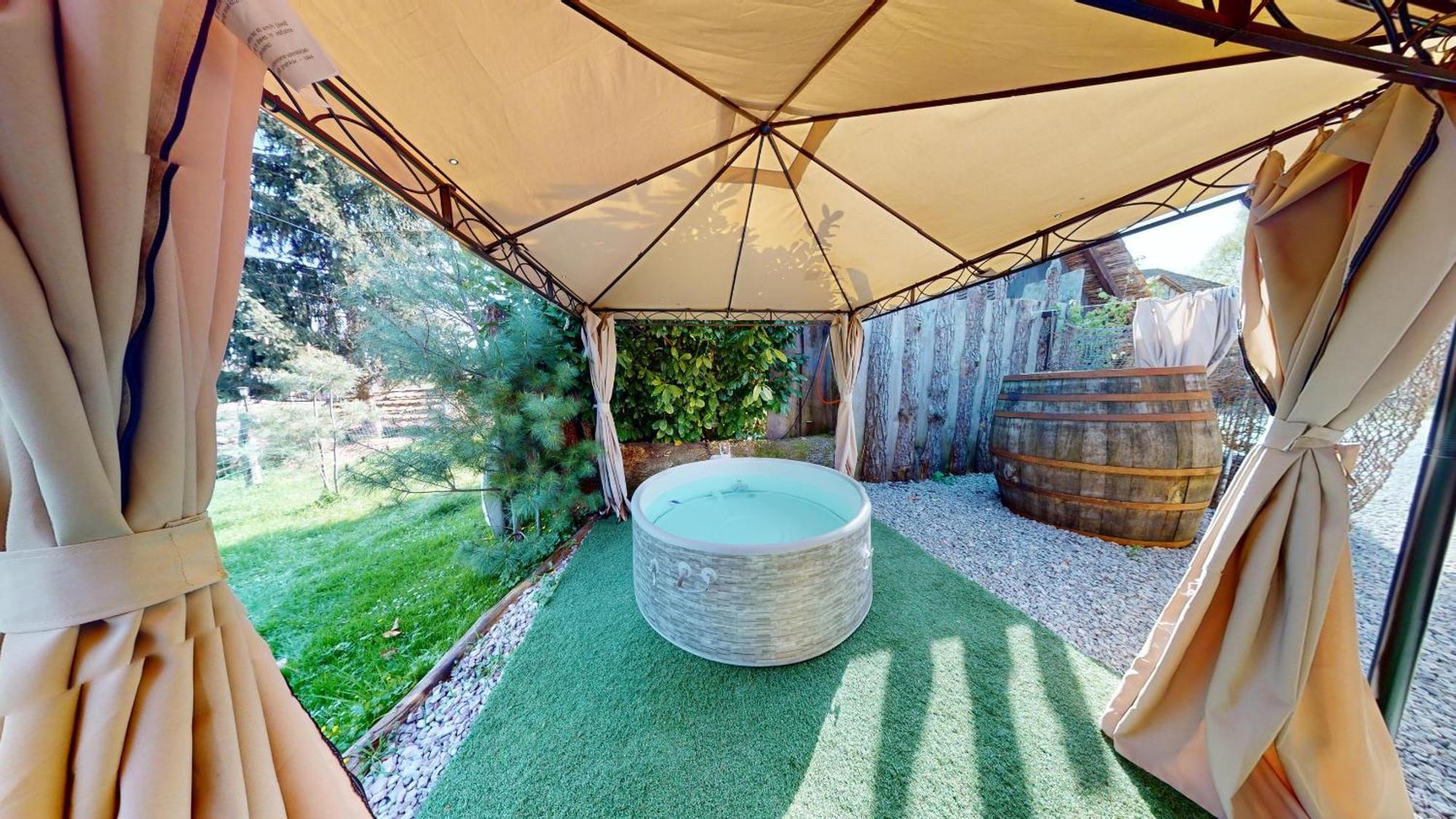 Resort Hisa Ida - Apartments With Hot Tub And Sauna Ivancna Gorica Rum bild