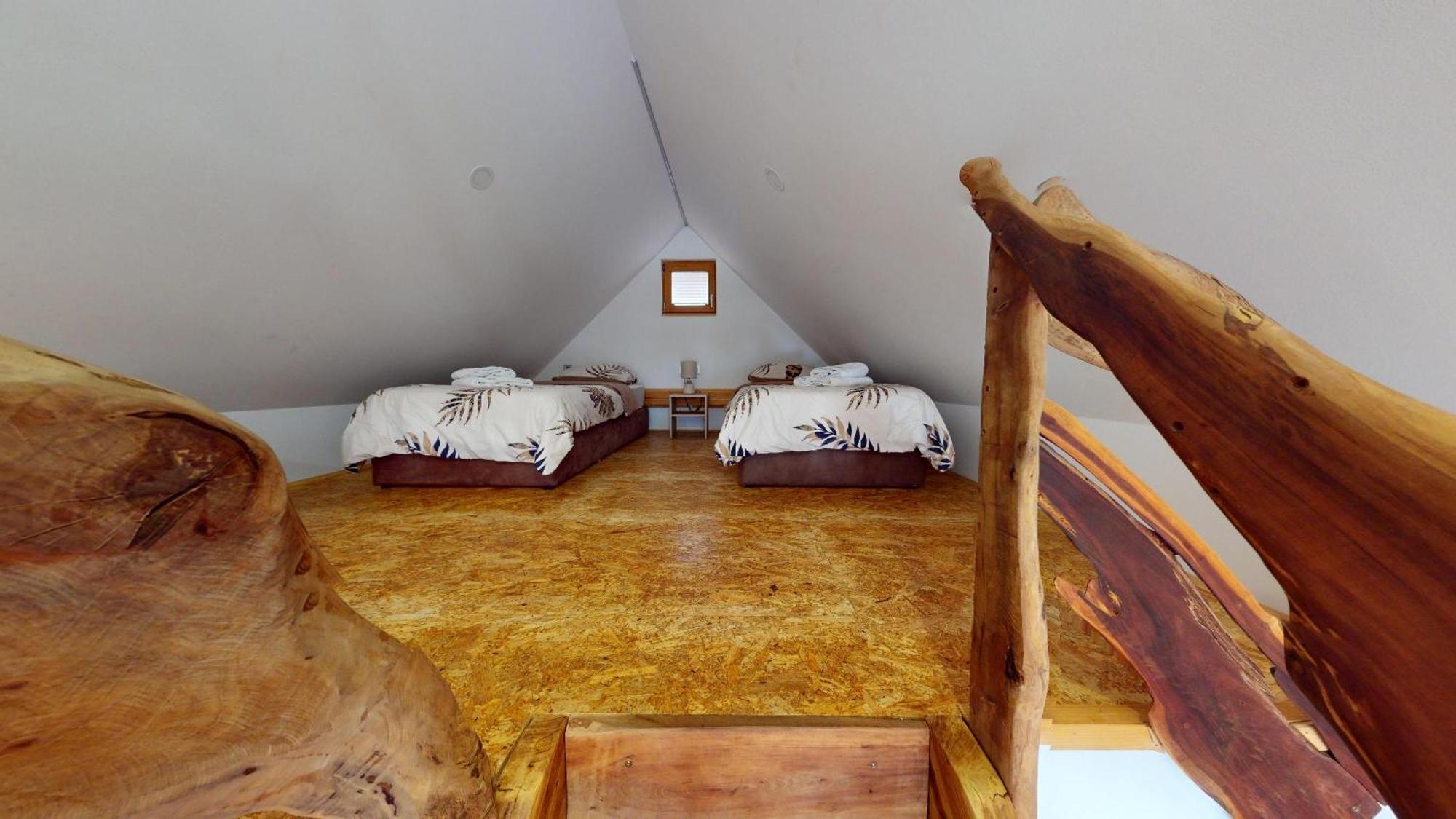 Resort Hisa Ida - Apartments With Hot Tub And Sauna Ivancna Gorica Rum bild