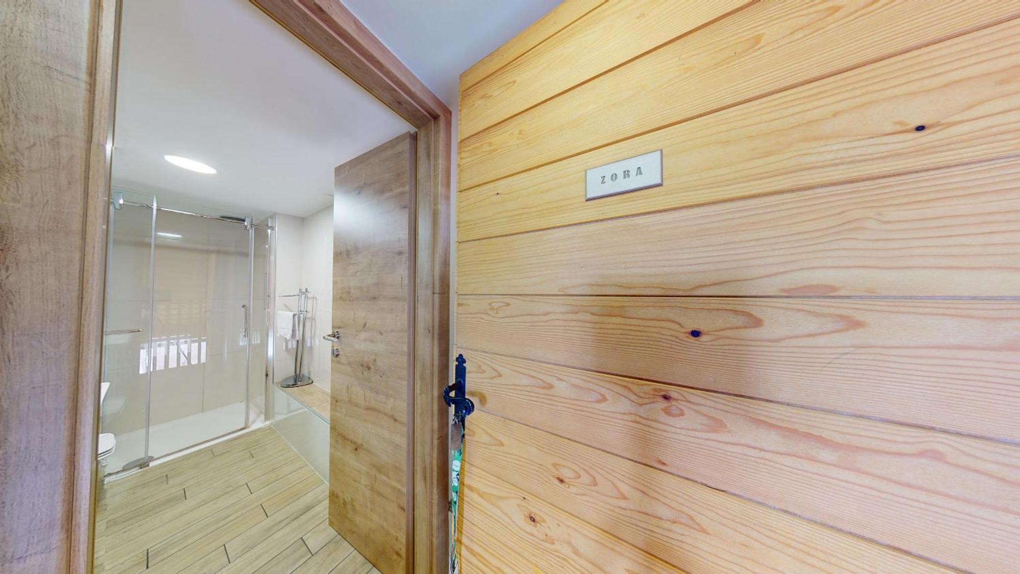Resort Hisa Ida - Apartments With Hot Tub And Sauna Ivancna Gorica Rum bild